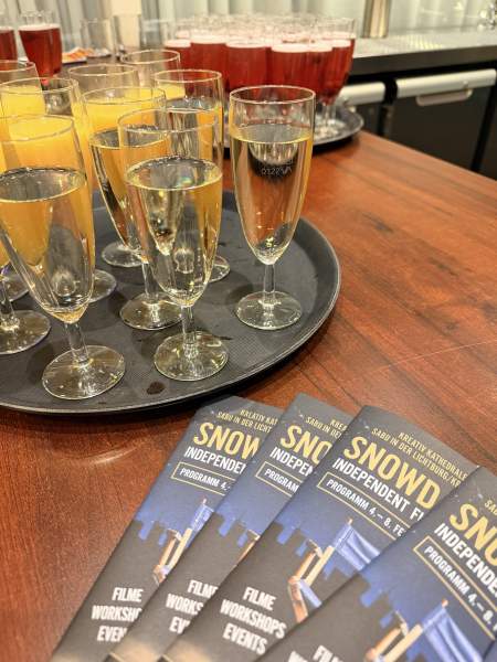 92326265-A2E4-4B32-9C98-8A6B15F500D7